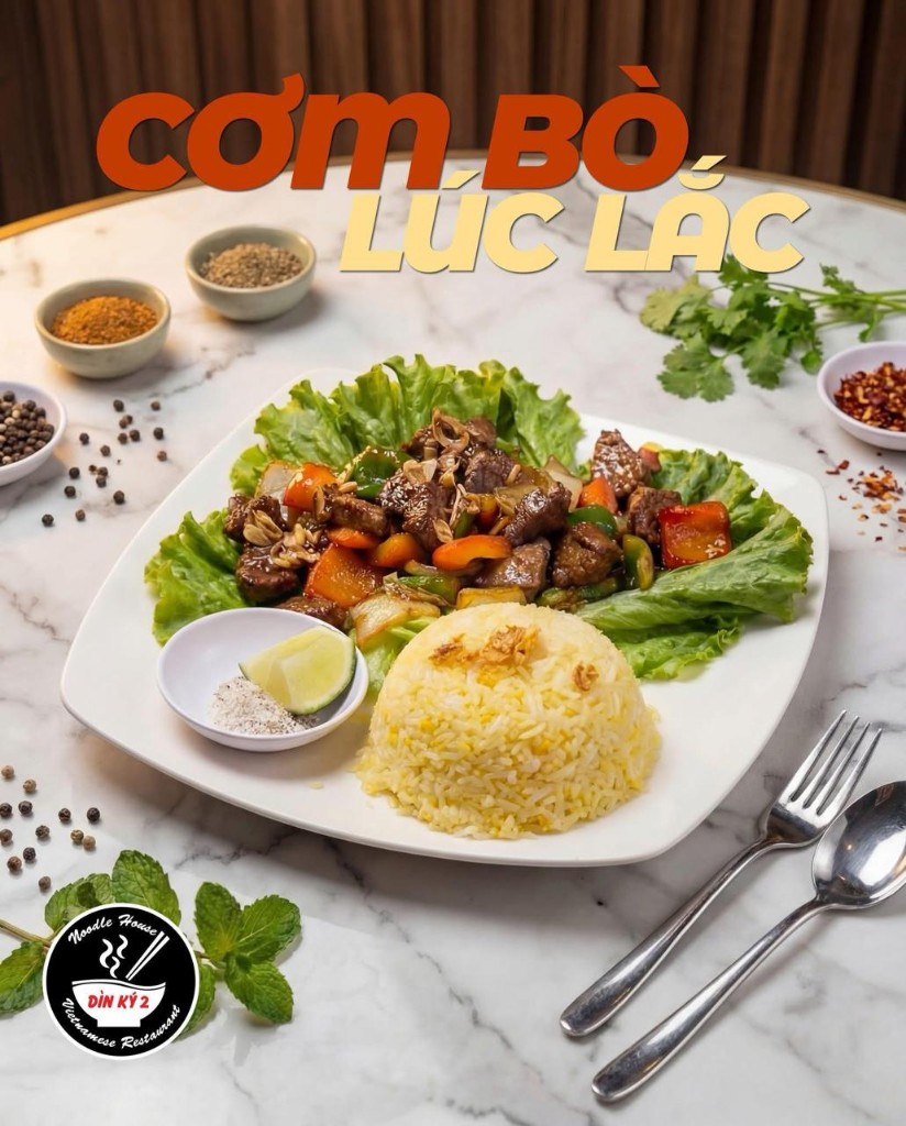 Cơm Bò Lúc Lắc — Vietnamese shaking beef with fried rice, bell peppers, and lime, Dìn Ký 2
